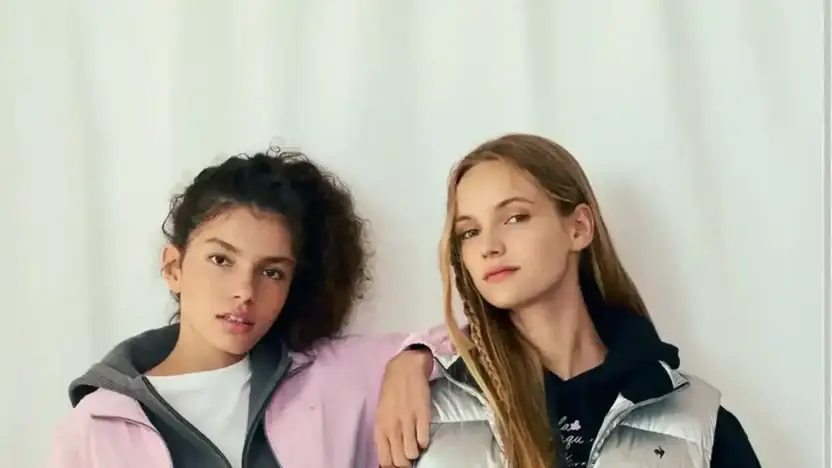 Screenshot of Non-Delivery scam website Deserteskr-online.shop