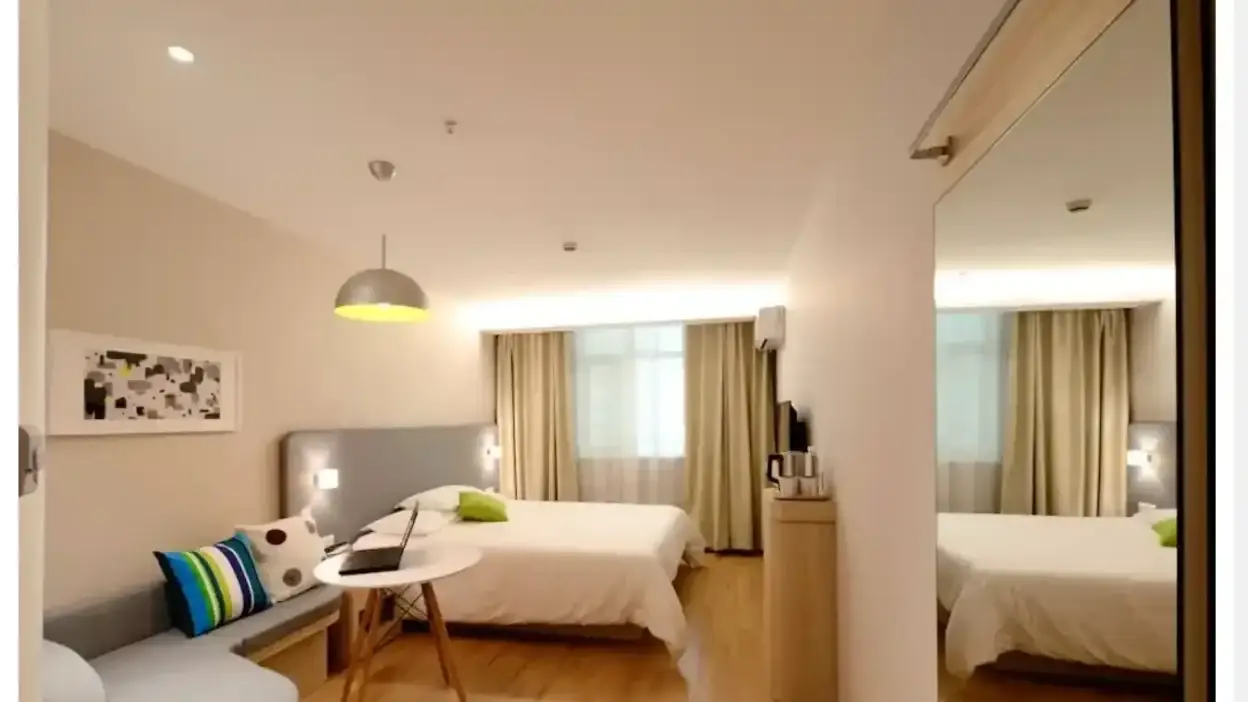 Screenshot of Non-Delivery scam website Homedecoralliance.com