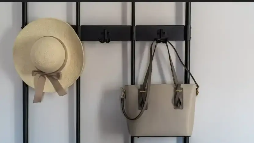 Screenshot of Fashion scam website Jottliujo.com