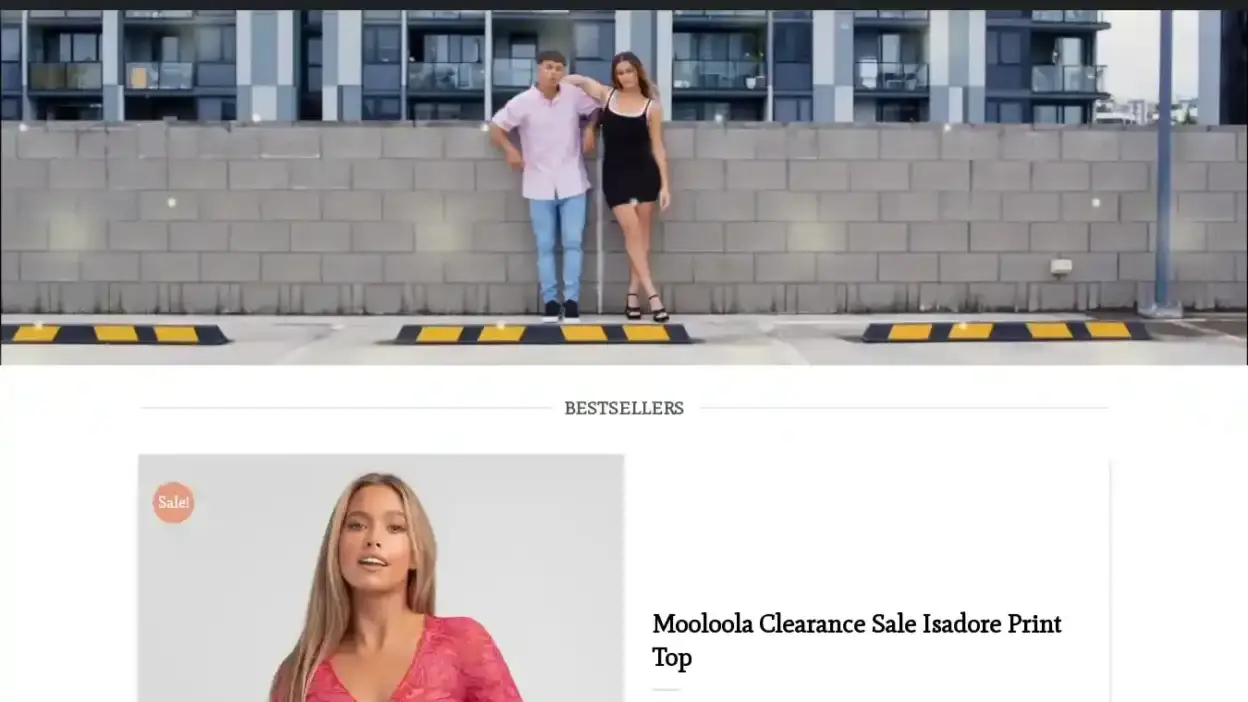 Screenshot of Fashion scam website Moolooladiscount.com