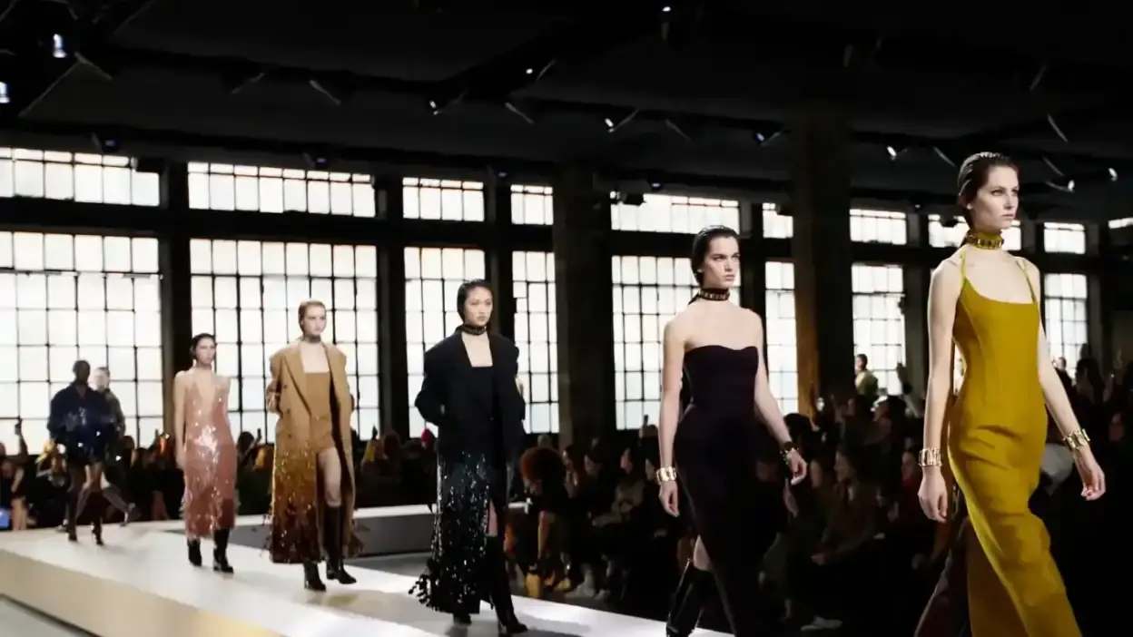 Screenshot of Fashion scam website Nmcsmall.com